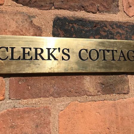 אפטון אפון סברן Clerks Cottage מראה חיצוני תמונה