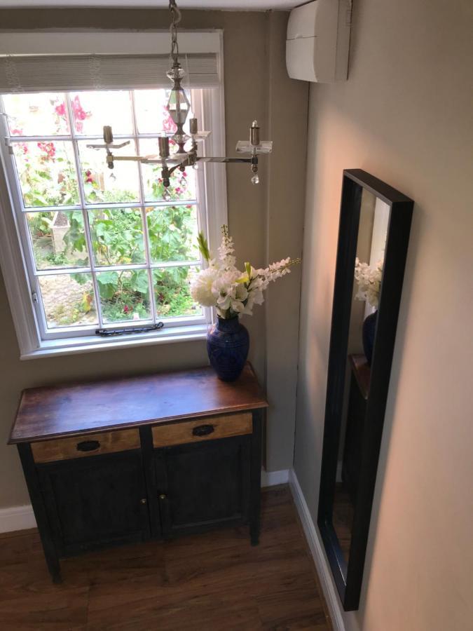 אפטון אפון סברן Clerks Cottage מראה חיצוני תמונה